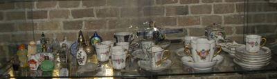Lotto di Snuff Bottle e Tazzine Limoges ed Altro