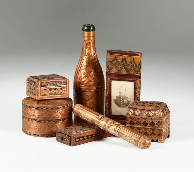Lotto di oggetti rivestiti in paglia, XIX secolo  - Auction Sculpture and Works of Art - Time Auction - Cambi Casa d'Aste