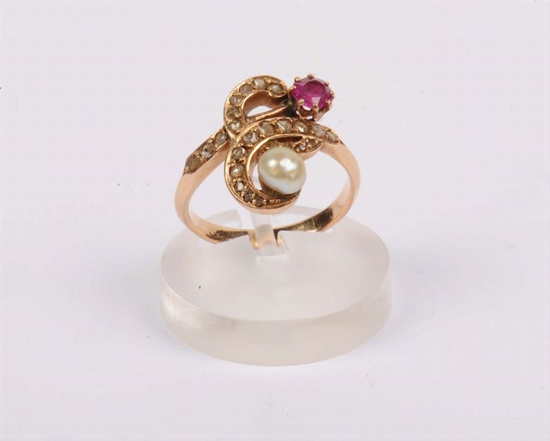 Anello con perla, diamanti e pasta vitrea  - Asta Asta OnLine 06-2012 - Cambi Casa d'Aste