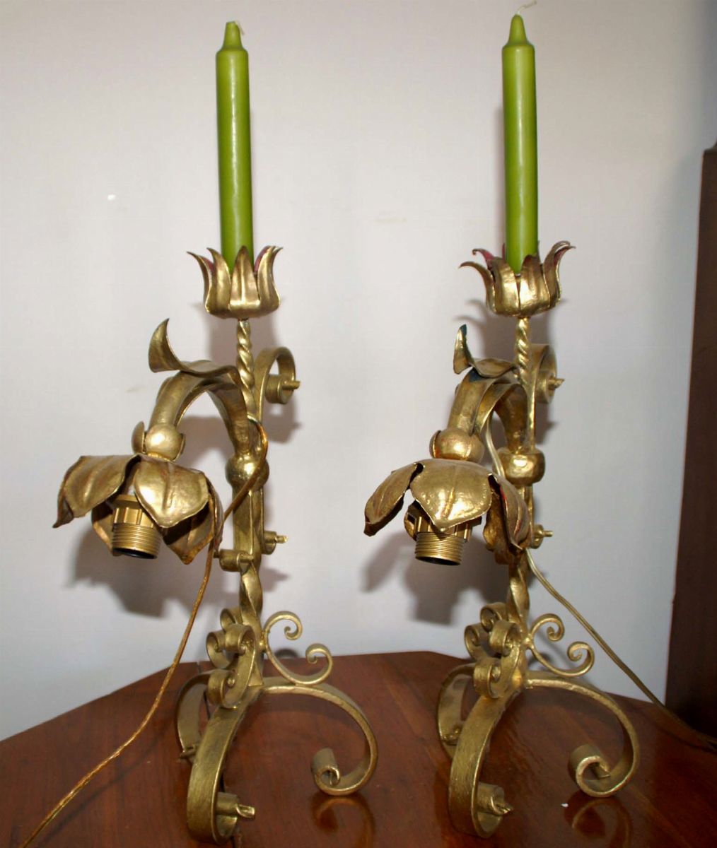 Coppia di Lampade/candelieri in Ferro Battuto Dorato