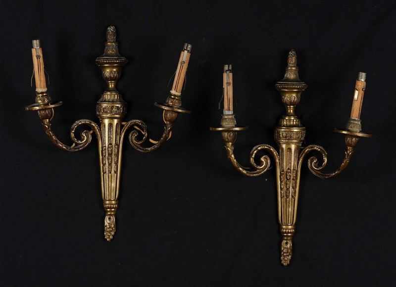 Coppia di appliques in bronzo dorato a due luci  - Asta Antiquariato e Dipinti Antichi - Cambi Casa d'Aste