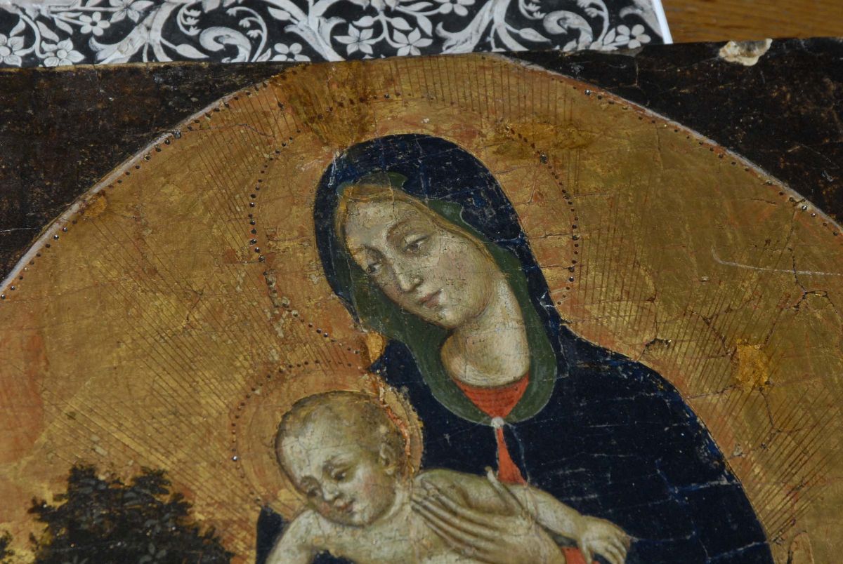 Fondo Oro Raffigurante Madonna