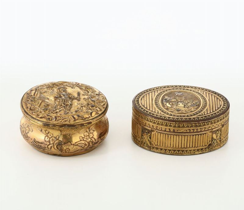 Lotto composto da due tabacchiere in rame dorato. Europa XVIII secolo  - Asta Asta a tempo Scultura e Oggetti d'Arte - Cambi Casa d'Aste