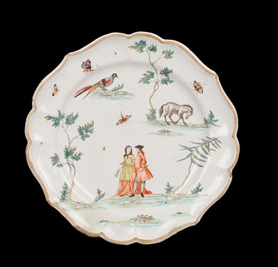 Piatto in Maiolica con Profilo Mistilineo, Milano Manifattura Clerici XVIII Secolo