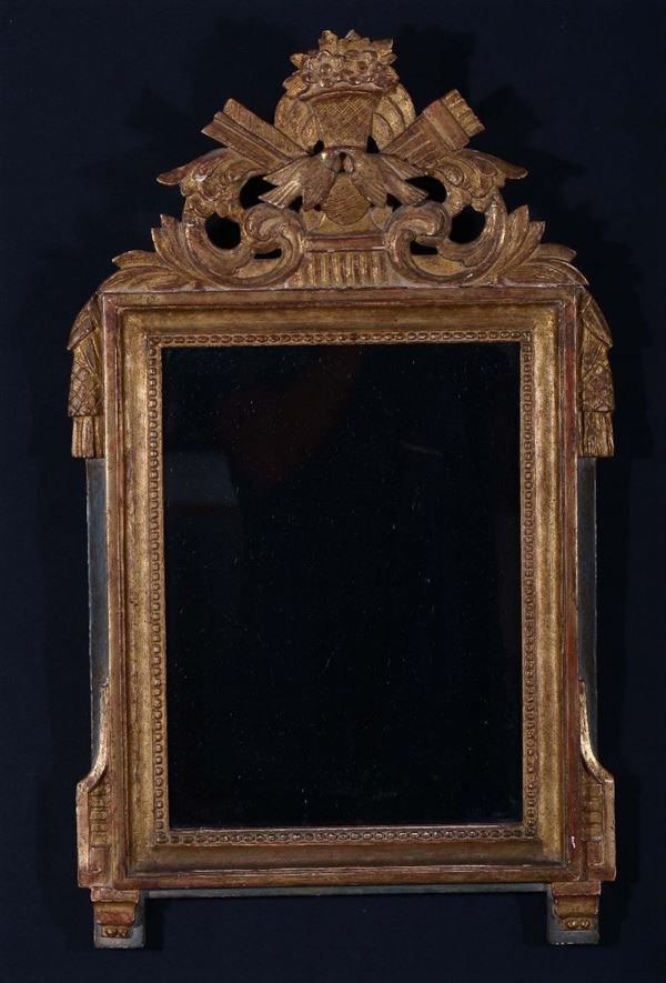 Specchierina in legno intagliato e dorato, XVIII secolo