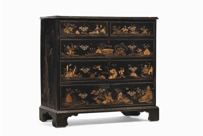 Commode in Lacca Nera e Oro a Decoro di Cineserie, XVIII Secolo