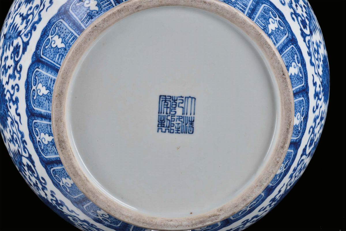 Grande Vaso in Porcellana Bianca e Blu, Cina, XIX Secolo
