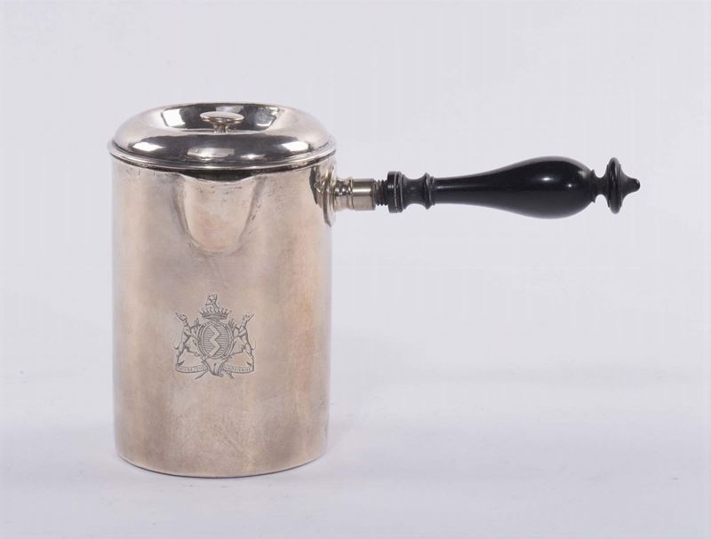 Cioccolatiera in argento con stemma inciso  - Asta Antiquariato e Dipinti Antichi - Cambi Casa d'Aste