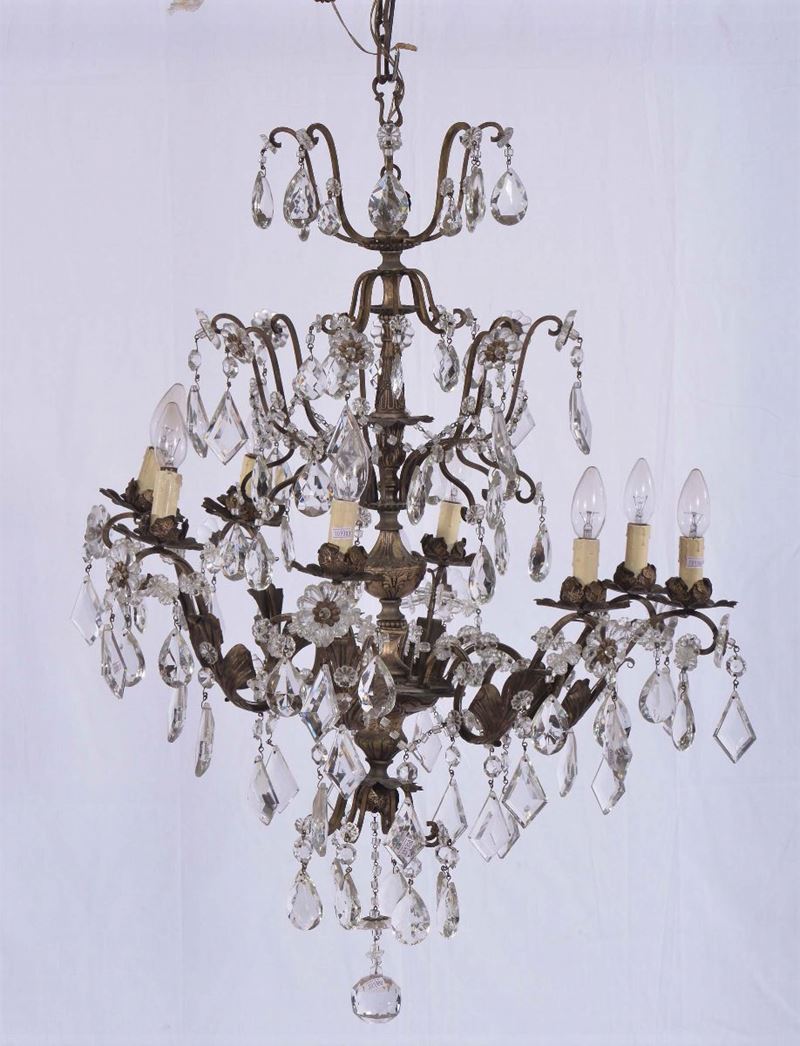 Lampadario in metallo e cristallo a otto luci  - Auction Antiques and Old Masters - Cambi Casa d'Aste