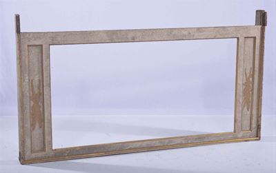 Cornice Neoclassica in Legno Laccato Bianco con Fregi Dorati
