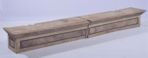 Coppia di fregi in legno marmorizzato