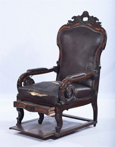 Poltrona in Legno Intagliato, XIX Secolo