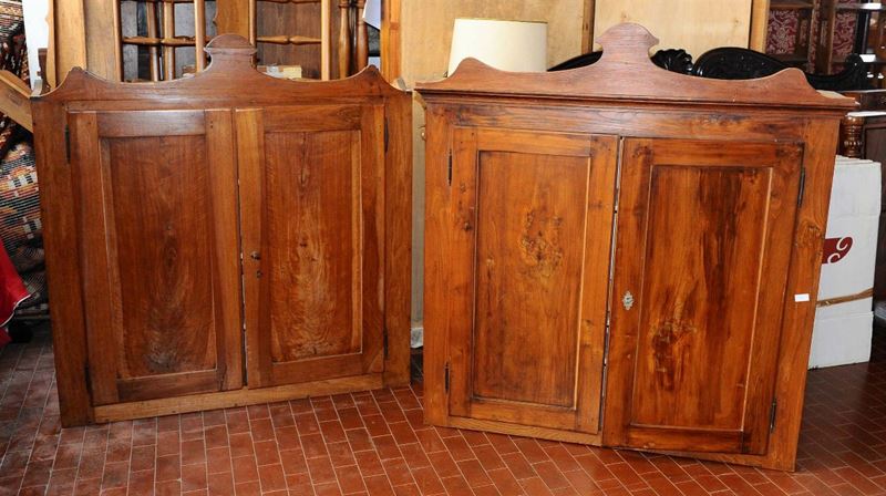 Coppia di alzate con ante pannellate, XIX secolo  - Auction OnLine Auction 09-2012 - Cambi Casa d'Aste