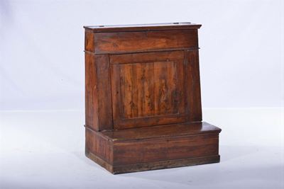 Inginocchiatoio in Noce, XIX Secolo