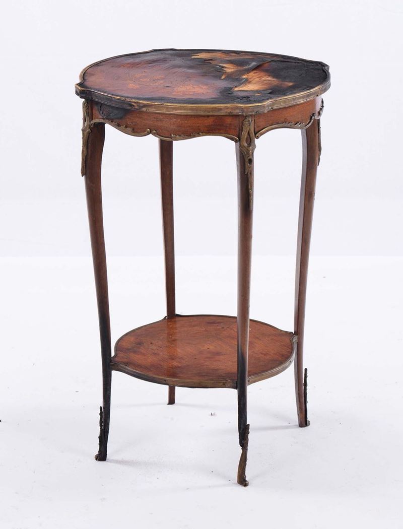 Tavolino da centro con bronzi  - Auction Antiques and Old Masters - Cambi Casa d'Aste