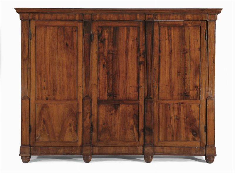 Armadio in noce a tre ante, Genova XIX secolo  - Asta Antiquariato e Dipinti Antichi - Cambi Casa d'Aste