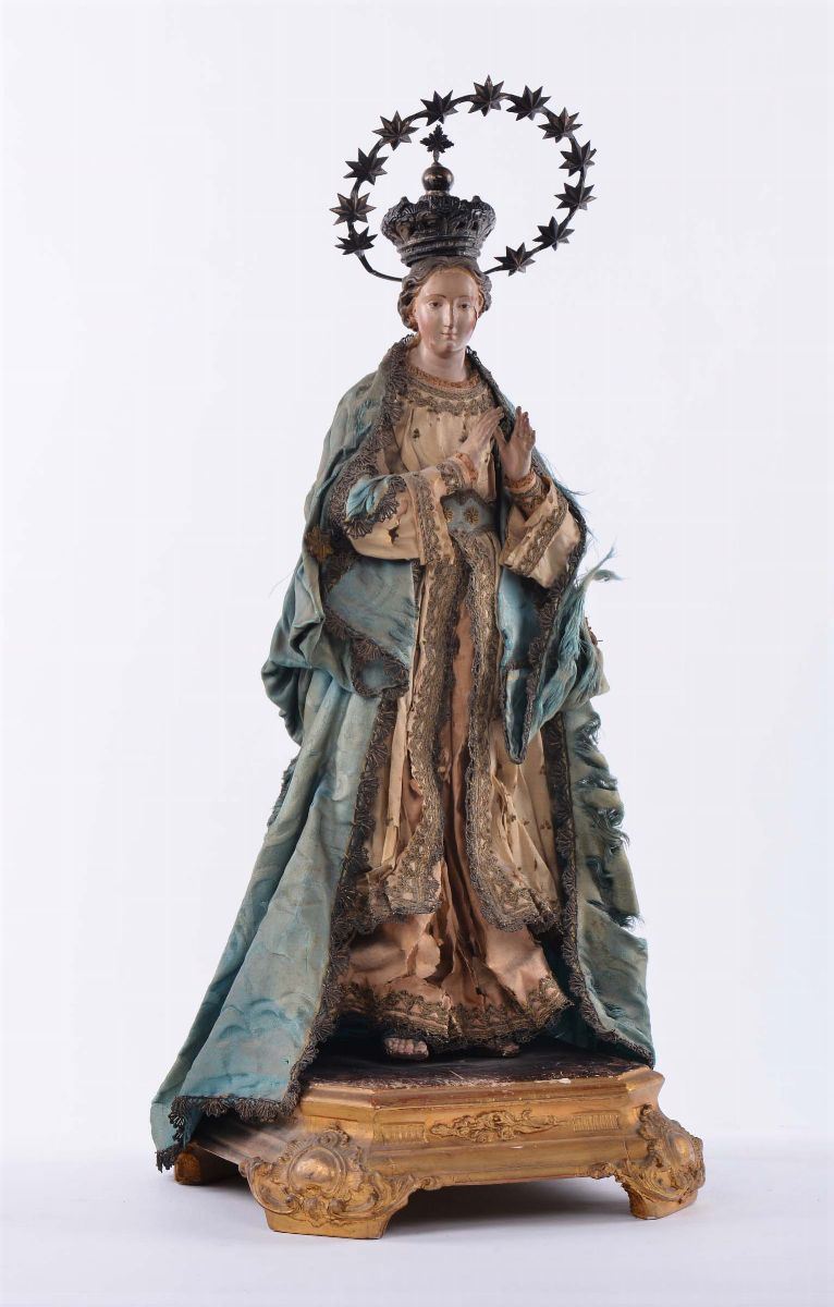 Statuina raffigurante Madonna con abiti in stoffa, XIX secolo  - Asta Antiquariato e Dipinti Antichi - Cambi Casa d'Aste