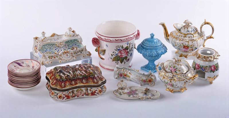 Lotto di oggetti in ceramica  - Auction Antiques and Old Masters - Cambi Casa d'Aste