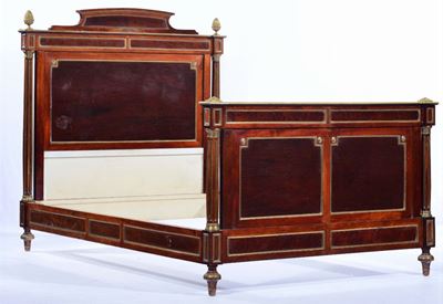 Letto a una Piazza e Mezzo con Comodino Impero