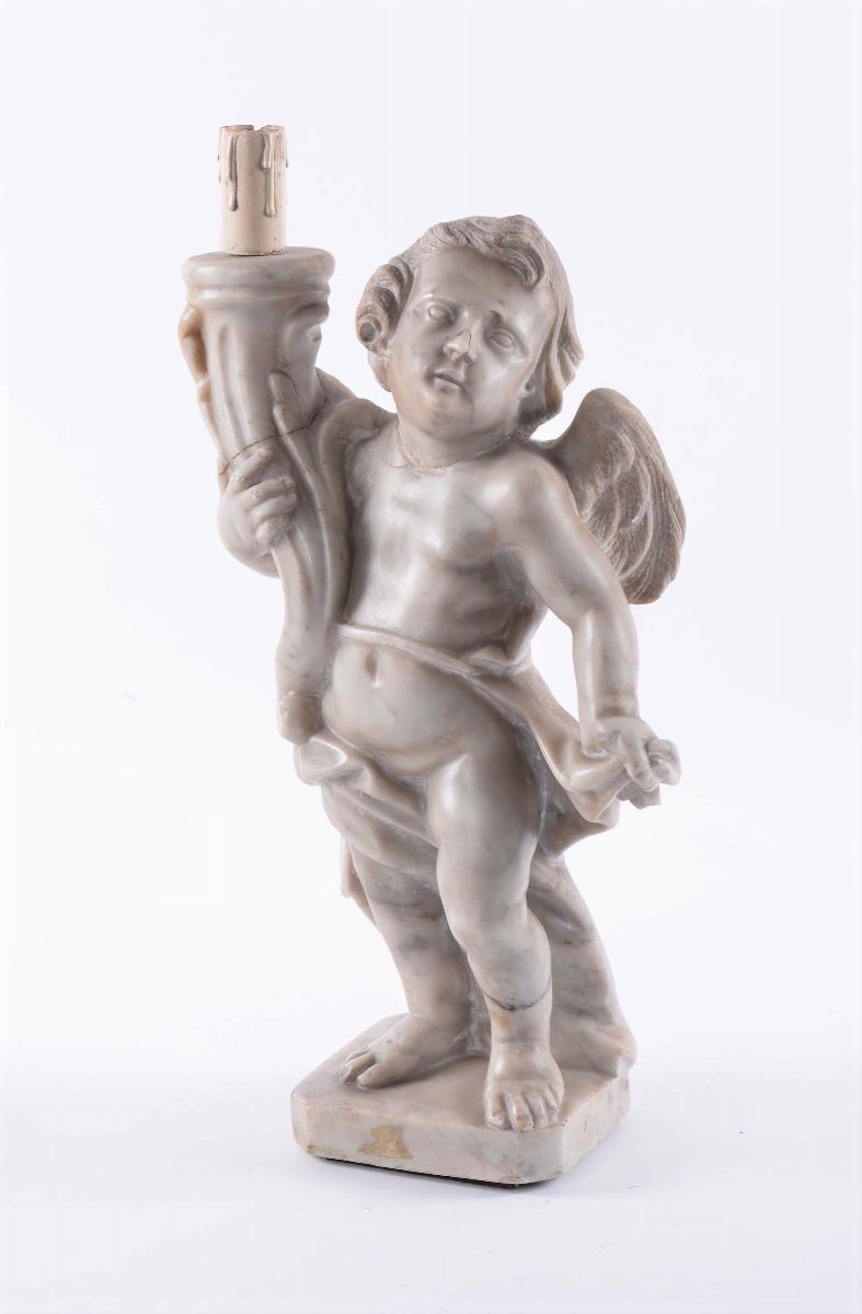Putto reggicero in marmo bianco, XVII secolo  - Auction Antiques and Old Masters - Cambi Casa d'Aste
