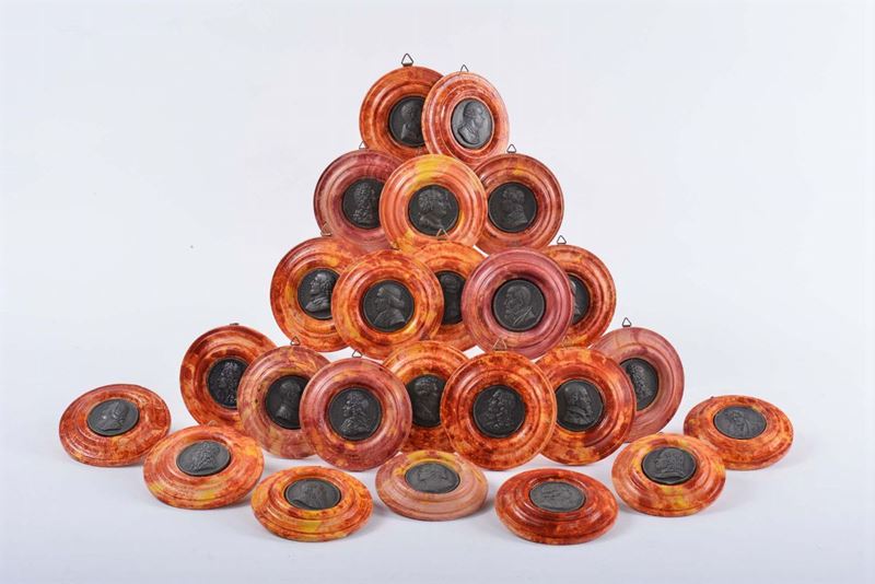 Ventiquattro profili in bucchero, Gran Tour  - Auction Antiques and Old Masters - Cambi Casa d'Aste