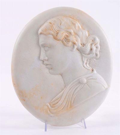 Placca Ovale in Marmo Bianco Raffigurante Profilo Femminile, XIX Secolo
