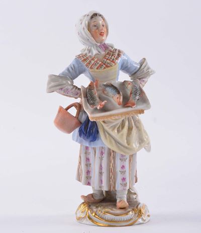 Statuina in Porcellana Raffigurante Venditrice di Pesci, Meissen XIX Secolo