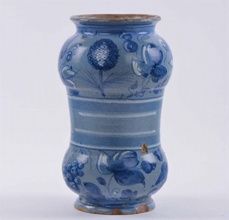 Albarello in maiolica, Italia centrale, XVIII secolo  - Asta Antiquariato e Dipinti Antichi - Cambi Casa d'Aste