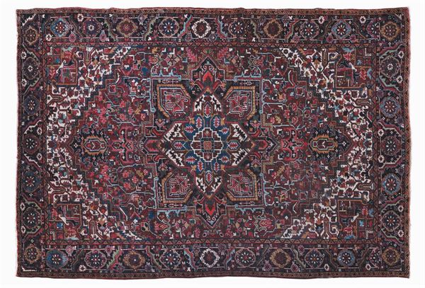 A northwest persia carpet, Heritz early 20th century.Good condition