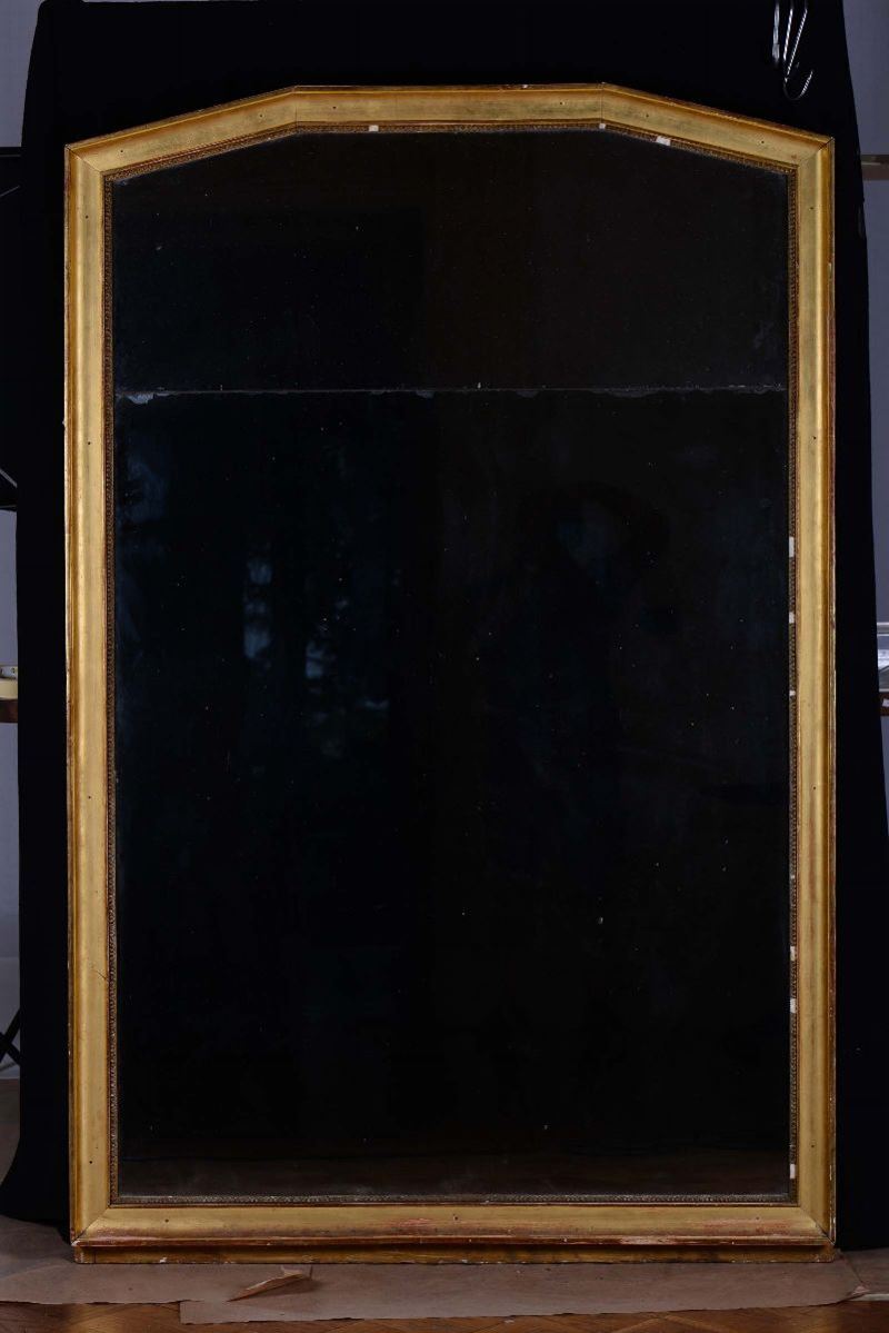 Specchiera sagomata in legno dorato  - Asta Antiquariato e Dipinti Antichi - Cambi Casa d'Aste