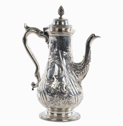 Caffettiera in Argento Sbalzato, Londra 1774