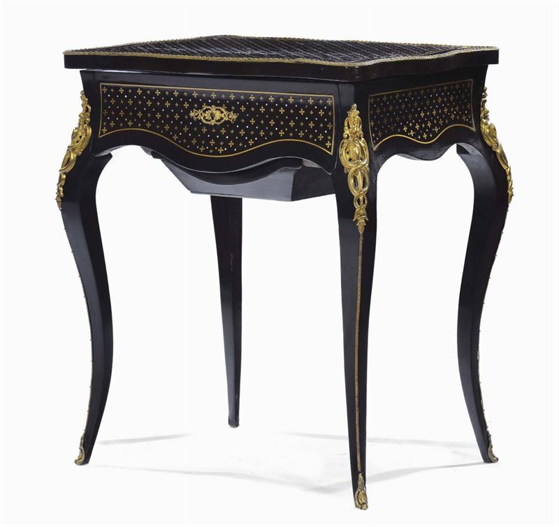 Tavolino da lavoro Napoleone III, XIX secolo  - Asta Antiquariato e Dipinti Antichi - Cambi Casa d'Aste