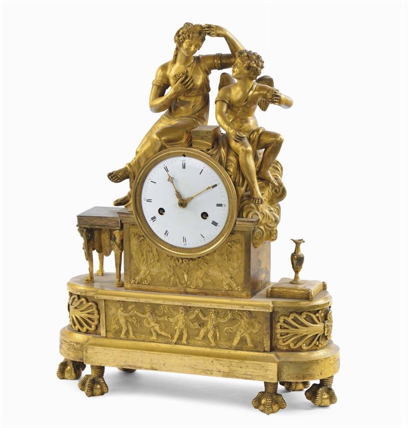 Pendola da tavolo in bronzo dorato al mercurio raffigurante Amore e Psiche, XIX secolo  - Asta Antiquariato e Dipinti Antichi - Cambi Casa d'Aste