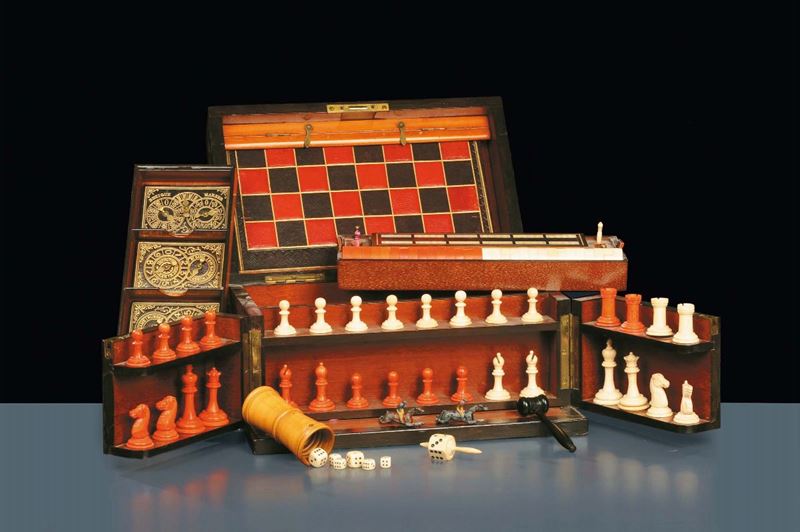 Set da gioco in scatola originale in palissandro, Inghilterra  XX secolo  - Auction Time Auction 6-2014 - Cambi Casa d'Aste
