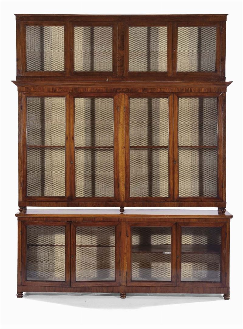 Libreria a tre corpi in noce con ante a vetro, XIX secolo  - Auction Antiques and Old Masters - Cambi Casa d'Aste