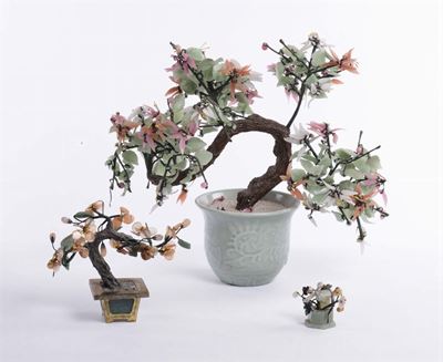 Grande Vaso in Porcellana Celadon con Albero Fiorito