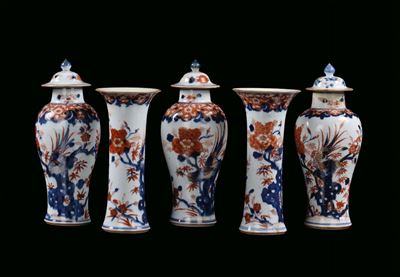 Garniture Cinque Vasi Porcellana Imari, Cina, Dinastia Qing, Fine XVIII Secolo