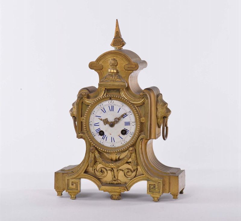 Pendola da tavolo in bronzo dorato, XIX secolo  - Auction Antiques and Old Masters - Cambi Casa d'Aste