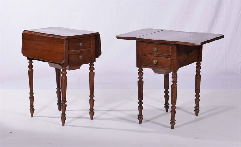 Coppia di tavolini da lavoro con piano a bandelle  - Auction Antiques and Old Masters - Cambi Casa d'Aste