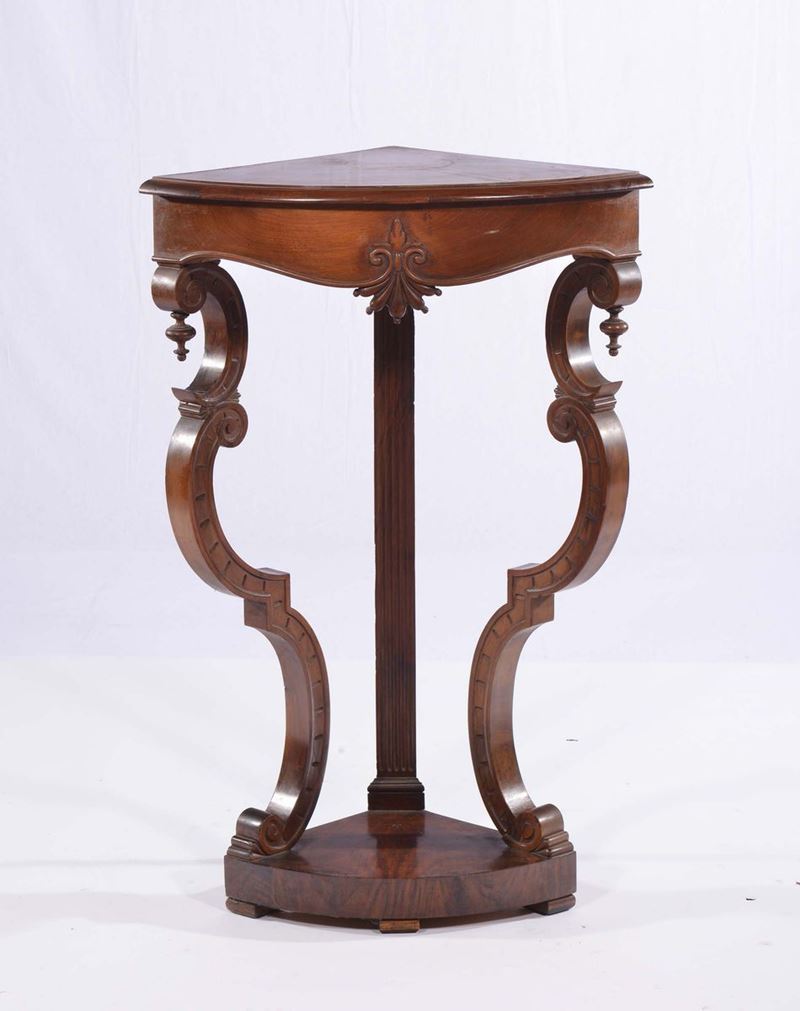 Angolare in legno intagliato  - Auction Antiques and Old Masters - Cambi Casa d'Aste