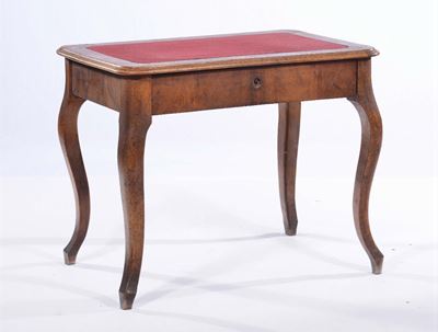 Tavolino da Gioco con Gambe Arcuate, XIX Secolo