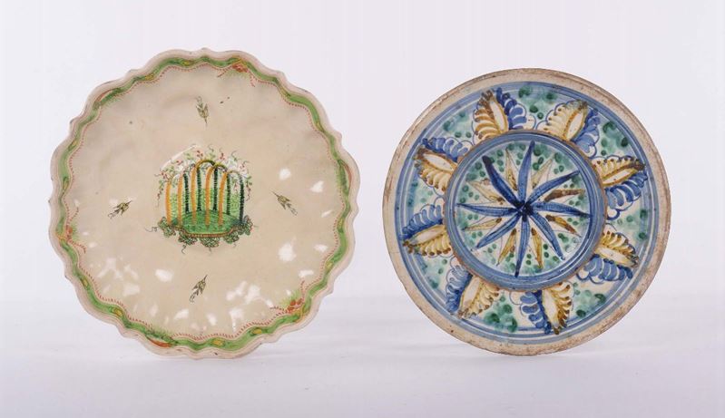 Lotto di  crespina in maiolica di Bassano e piatto fondo  - Auction Antiques and Old Masters - Cambi Casa d'Aste