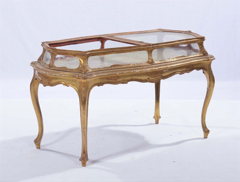 Vetrina bassa in legno intagliato e dorato  - Auction Antiques and Old Masters - Cambi Casa d'Aste