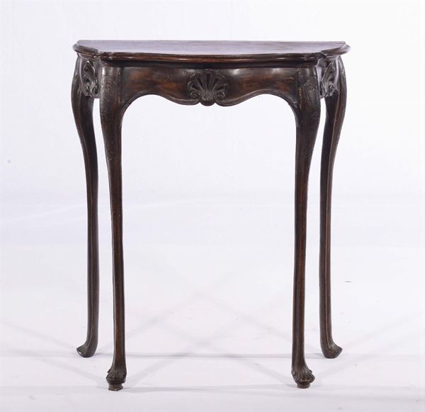 Piccola consolle in stile