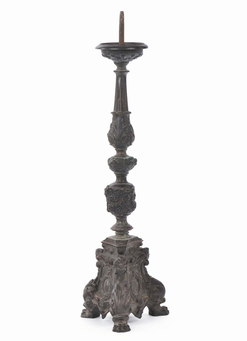 Candeliere in bronzo in stile Rinascimentale, XIX secolo  - Asta Antiquariato e Dipinti Antichi - Cambi Casa d'Aste