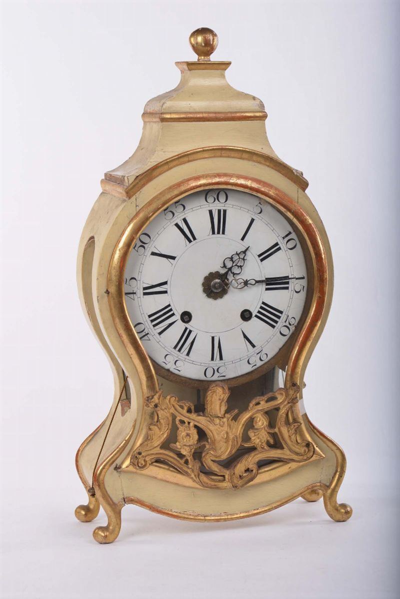 Orologio in legno laccato bianco  - Auction Antiques and Old Masters - Cambi Casa d'Aste