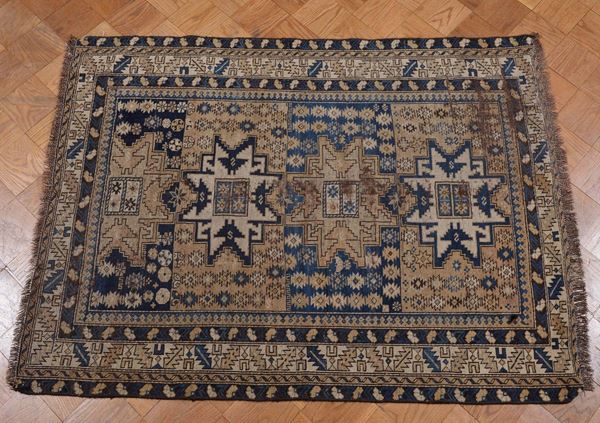 Lotto di due tappeti ,  fine XIX inizio XX secolo