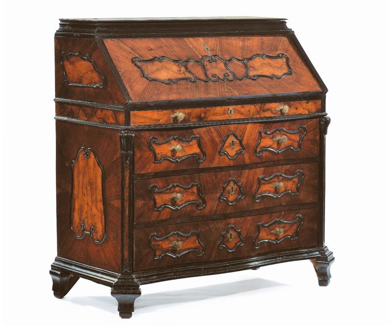 Bureau Luigi XIV in legno interamente lastronato, Lombardia inizio XVIII secolo  - Auction Antiques and Old Masters - Cambi Casa d'Aste