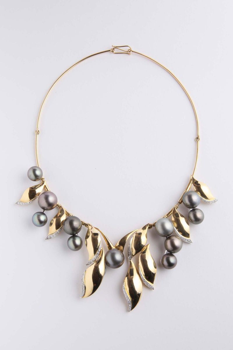 Girocollo con perle Tahiti e diamanti con elementi mobili  - Auction Silvers, Ancient and Contemporary Jewels - Cambi Casa d'Aste