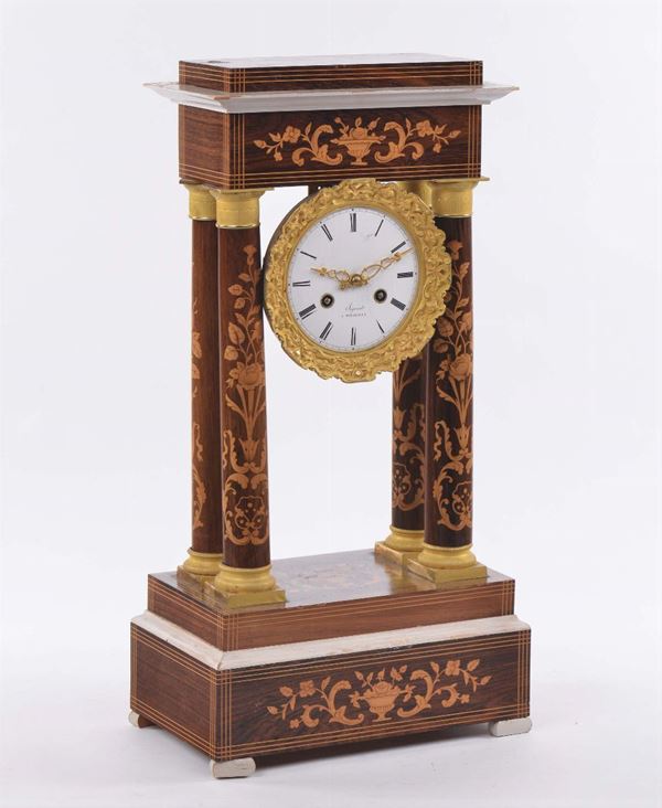 Orologio Carlo X a tempietto in legno intarsiato, Segond a Marseille